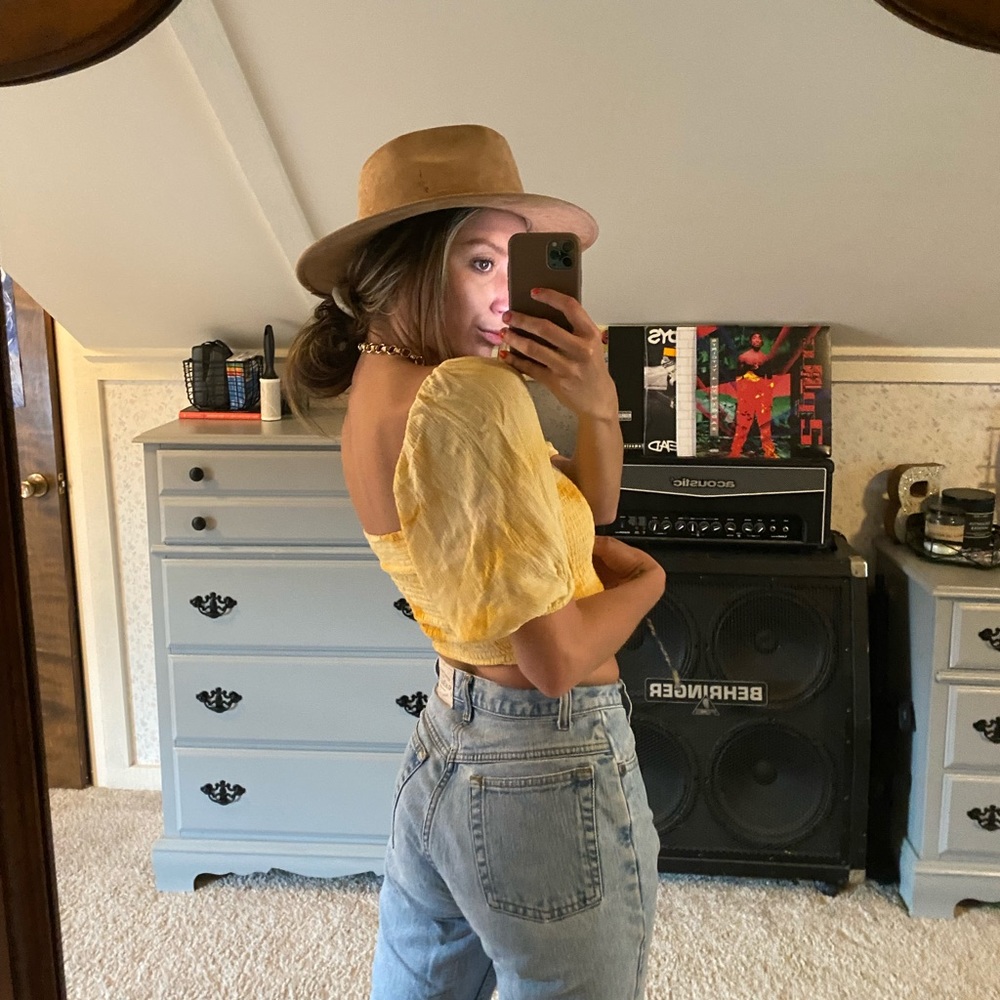 Yellow Balloon/Puff Sleeve Top